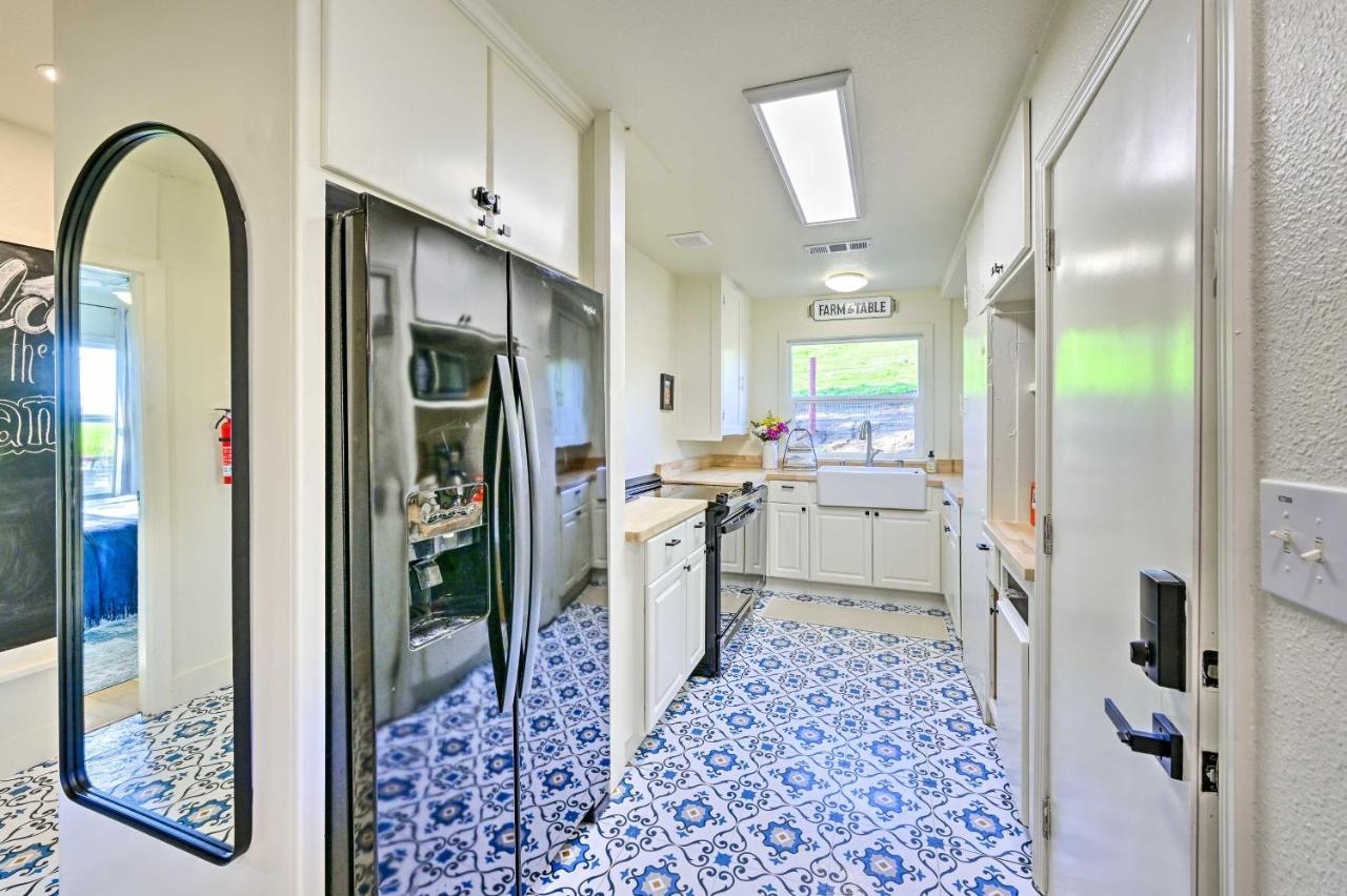 Peaceful Ranch Home With Sierra Nevada Views Woodlake ภายนอก รูปภาพ