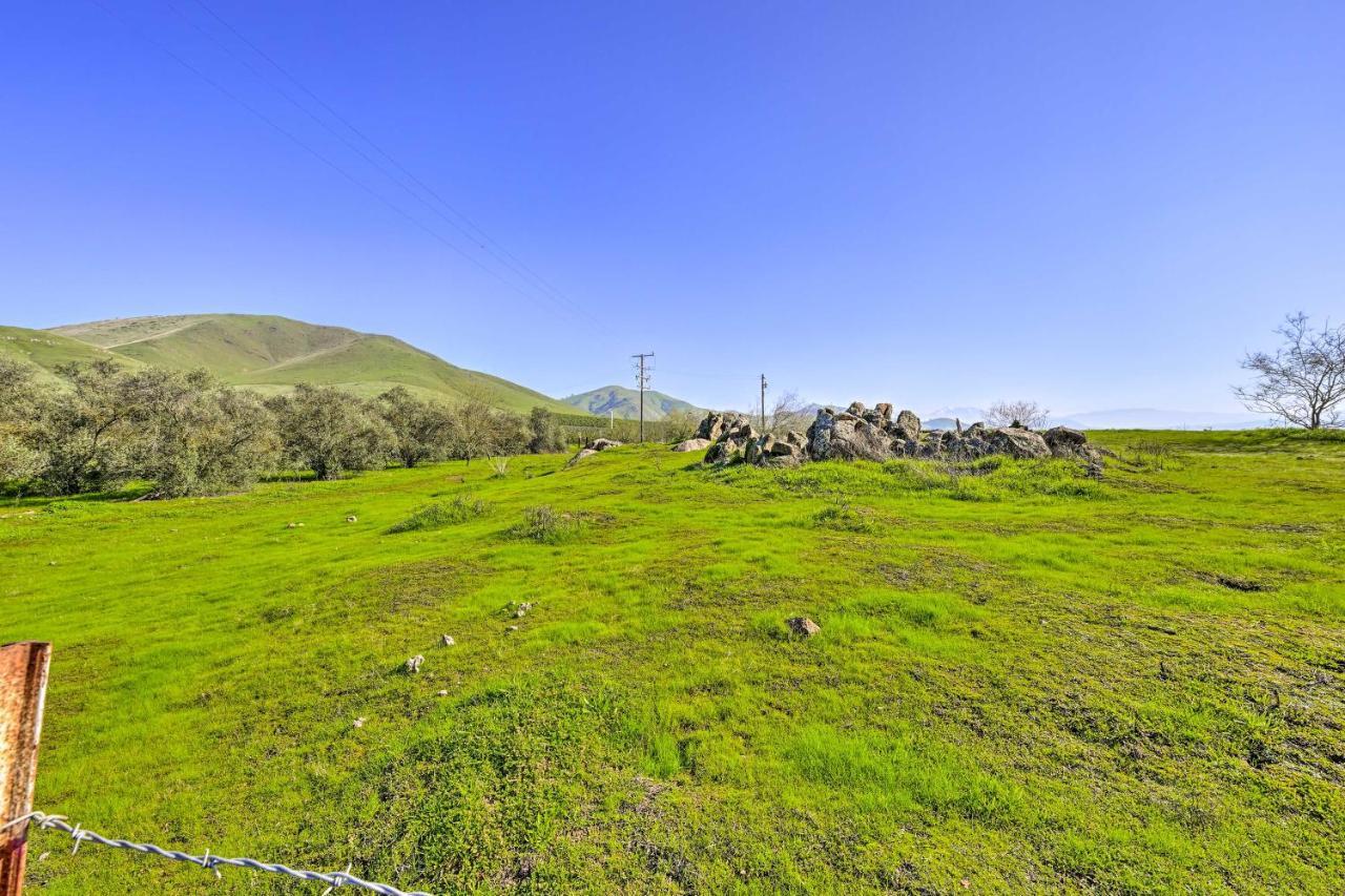 Peaceful Ranch Home With Sierra Nevada Views Woodlake ภายนอก รูปภาพ