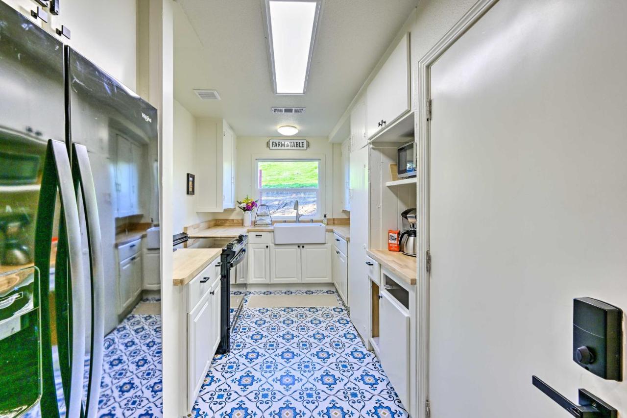 Peaceful Ranch Home With Sierra Nevada Views Woodlake ภายนอก รูปภาพ